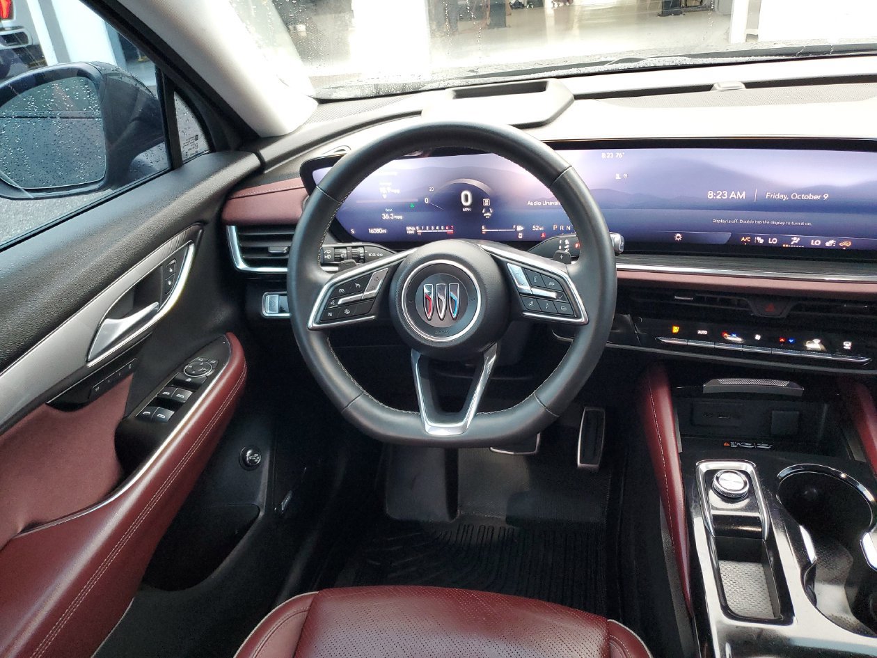 Used 2025 Buick Envision Sport Touring AWD/4WD image 12