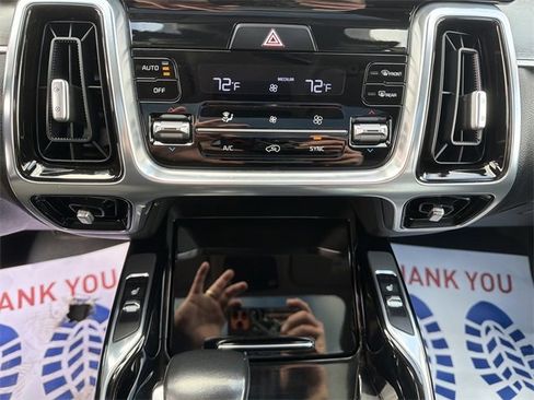 Used 2021 Kia Sorento SX image 22