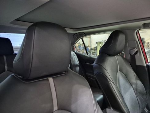 Used 2020 Toyota Camry XSE FWD image 12