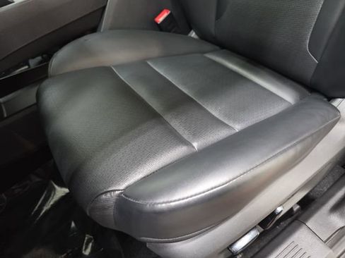 Used 2023 Nissan Rogue SV w/ SV Premium Package image 27