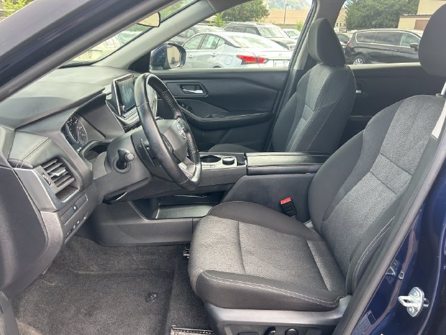 Used 2025 Nissan Rogue SV AWD/4WD image 27