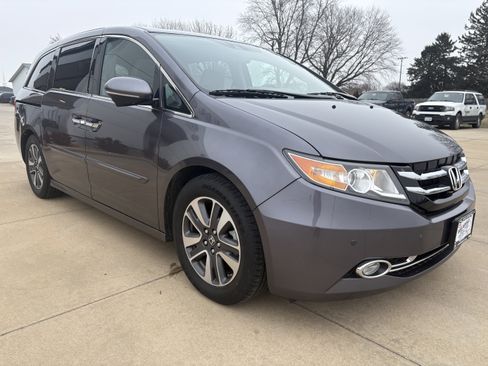 Used 2015 Honda Odyssey Touring Elite image 5