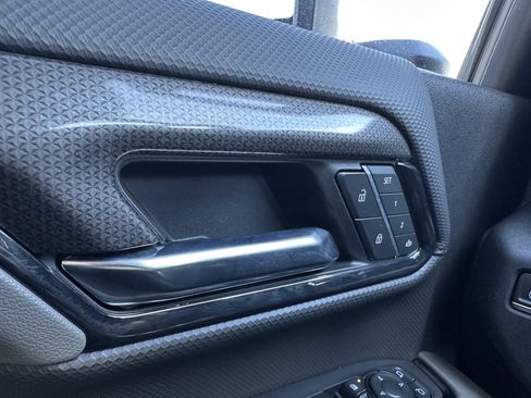 Used 2024 Chevrolet Silverado 2500 ZR2 w/ Technology Package image 16