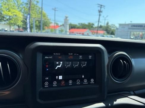 Used 2023 Jeep Wrangler Unlimited Sport AWD/4WD image 34