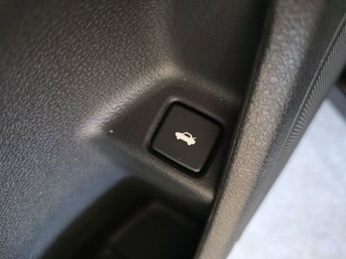 Used 2018 Honda Civic EX-L image 26