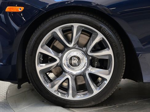 Used 2019 Rolls-Royce Wraith image 10