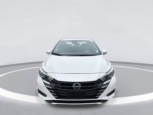 Used 2024 Nissan Versa SV w/ Trunk Package image 2