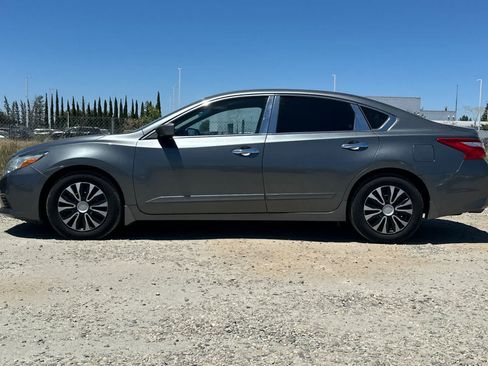 Used 2017 Nissan Altima 2.5 S w/ Power Driver Seat Package FWD image 6