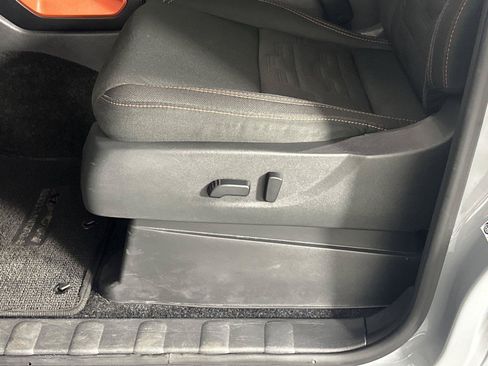 Used 2024 Nissan Frontier PRO-4X AWD/4WD image 9