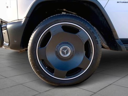 Certified 2025 Mercedes-Benz G 63 AMG 4MATIC image 11