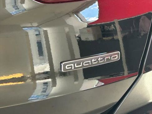 Certified 2025 Audi Q3 2.0T Premium Plus w/ Premium Plus Package image 18