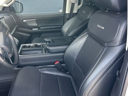 Used 2025 Ford Expedition Max Platinum AWD/4WD image 10