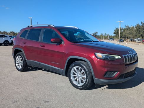 Used 2020 Jeep Cherokee Latitude image 2