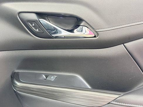 Used 2019 GMC Acadia SLT FWD image 42