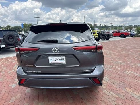 Used 2023 Toyota Highlander Limited FWD image 35