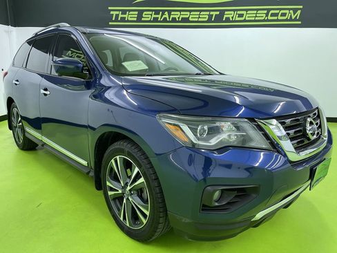 Used 2018 Nissan Pathfinder Platinum w/ Cargo Package image 2
