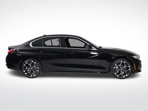 Used 2025 BMW 330i Sedan w/ Convenience Package image 6
