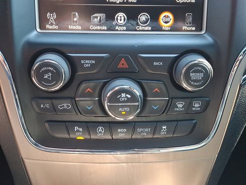Used 2017 Jeep Grand Cherokee Overland AWD/4WD image 16