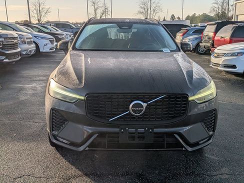 Used 2025 Volvo XC60 B5 Plus image 3