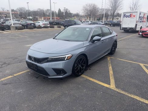 Used 2023 Honda Civic Sport Touring image 3