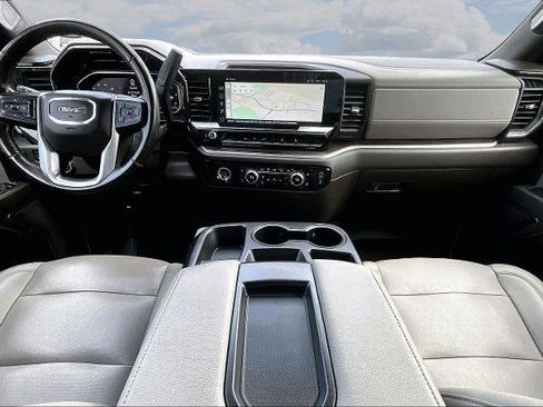 Used 2022 GMC Sierra 1500 SLT image 8