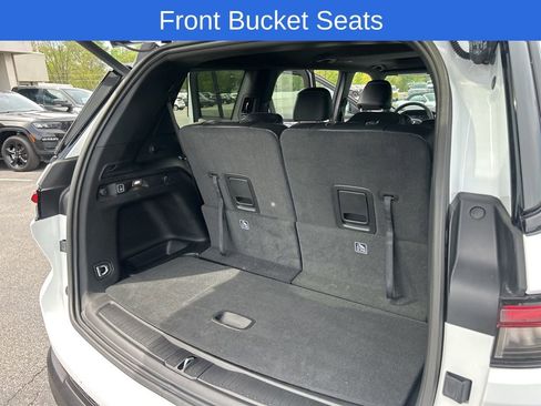 Used 2025 Jeep Grand Cherokee L Altitude image 14