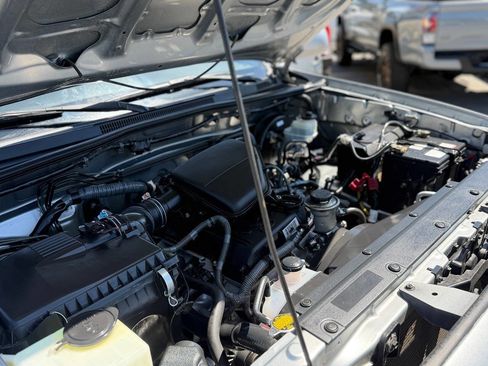 Used 2014 Toyota Tacoma 4x4 Regular Cab image 6