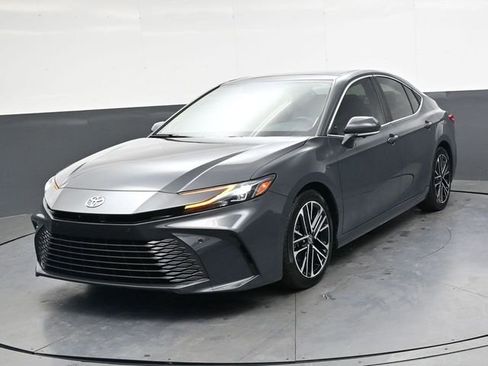 Used 2025 Toyota Camry XLE w/ Premium Plus Package FWD image 10