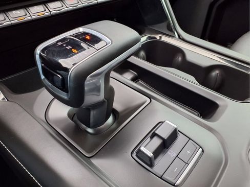 Used 2024 GMC Sierra 1500 AT4X AWD/4WD image 19