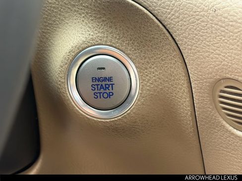 Used 2012 Hyundai Genesis 3.8 w/ Premium Pkg RWD image 26