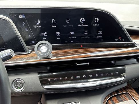 Used 2023 Cadillac Escalade Premium Luxury w/ LPO, Illumination Package AWD/4WD image 15