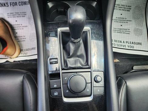 Used 2024 MAZDA MAZDA3 s FWD image 14