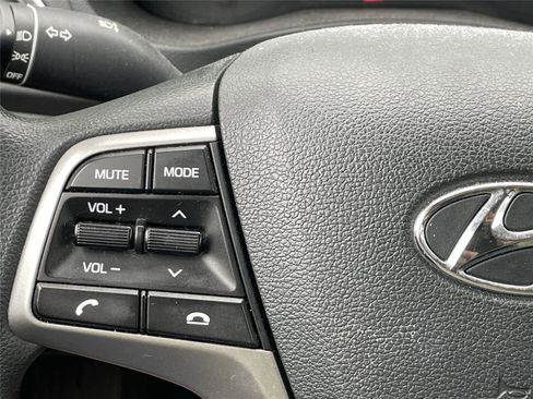 Used 2022 Hyundai Accent SE w/ Cargo Package FWD image 19