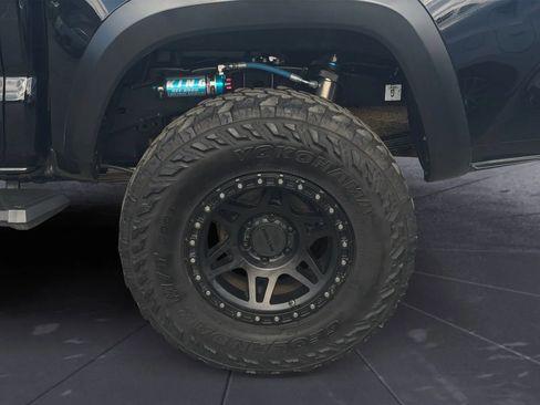 Used 2020 Toyota Tacoma TRD Off-Road image 35