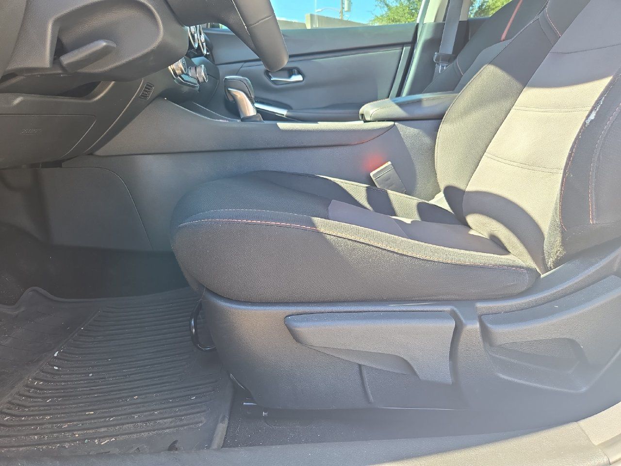 Used 2023 Nissan Sentra SR FWD image 19