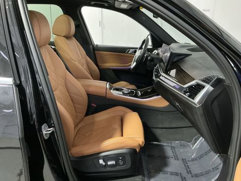 Used 2024 BMW X5 xDrive40i w/ Parking Assistance Package AWD/4WD image 27