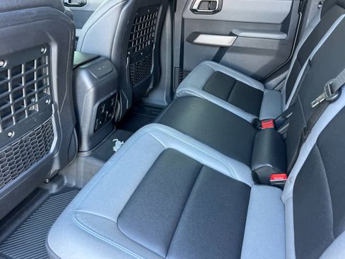 Used 2022 Ford Bronco Black Diamond image 4