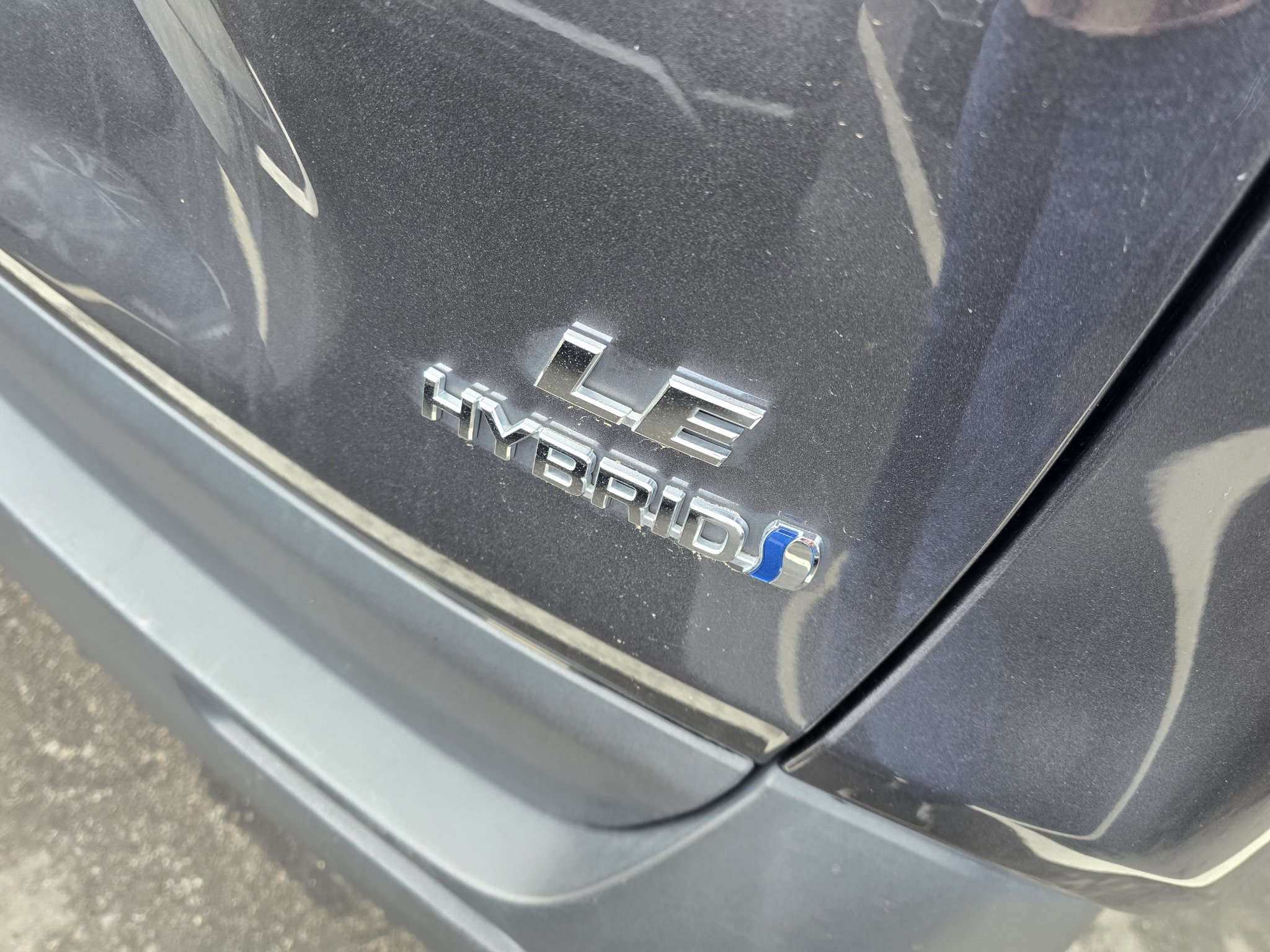 Used 2024 Toyota RAV4 LE AWD/4WD image 17