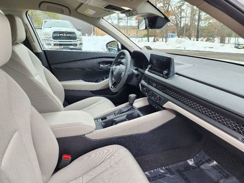 Used 2024 Honda Accord LX image 11