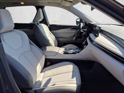 Used 2026 INFINITI QX60 Pure w/ Cargo Package AWD/4WD image 23