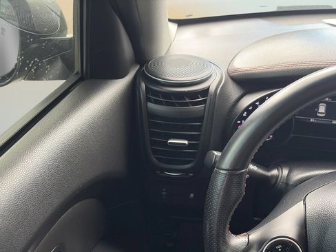 Used 2019 Kia Soul ! FWD image 23
