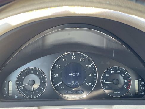 Used 2005 Mercedes-Benz CLK 320 Coupe image 19