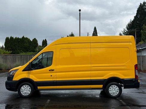 Used 2023 Ford Transit 250 148 High Roof w/ Load Area Protection Package RWD image 2