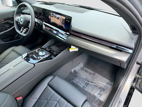 New 2027 BMW 540i xDrive w/ Executive Package AWD/4WD image 13