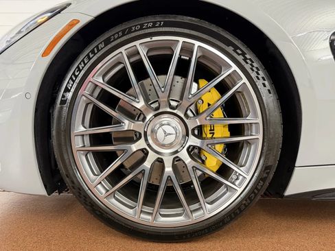 Used 2024 Mercedes-Benz AMG GT 55 image 8