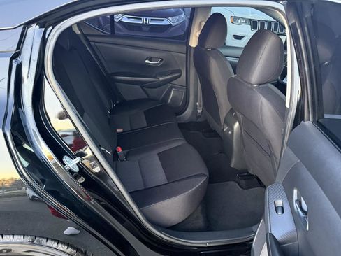 Used 2020 Nissan Sentra SV image 11