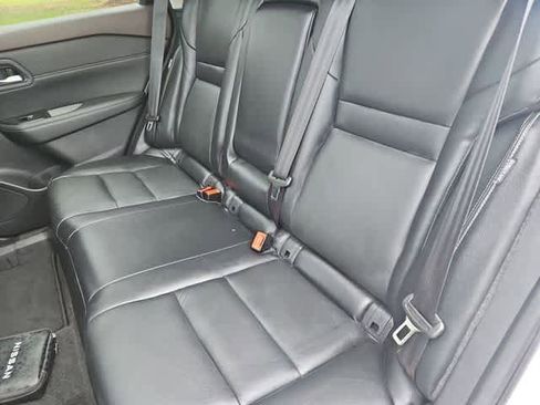 Used 2023 Nissan Rogue SL AWD/4WD image 39