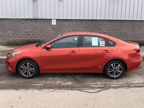 Used 2023 Kia Forte LXS FWD image 2