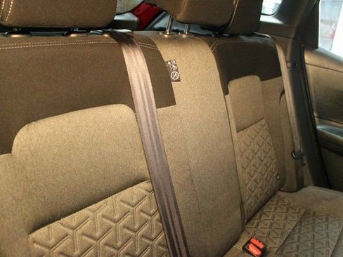 Used 2025 Nissan Kicks SV image 14