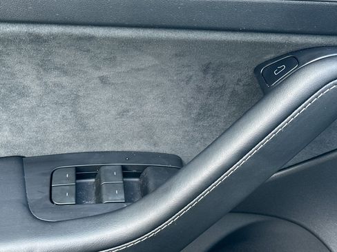 Used 2023 Tesla Model 3 Standard Range image 11